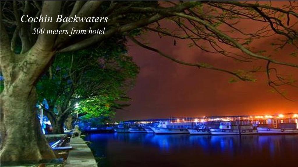 ホテル アイシュワリヤー Kochi エクステリア 写真